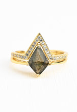 Load image into Gallery viewer, Labradorite and CZ Gold Ring Set