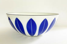 Load image into Gallery viewer, Cathrine Holm MCM Large White &amp; Blue Lotus Mixing Bowl 11"
