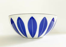 Load image into Gallery viewer, Cathrine Holm MCM Large White &amp; Blue Lotus Mixing Bowl 11"
