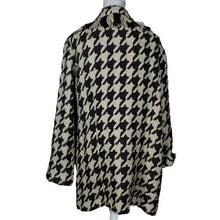 Load image into Gallery viewer, Chico's Brown &amp; Tan Houndstooth Knit Jacket with Fringe - XL
