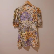 Load image into Gallery viewer, Rails Floral Short Sleeve V-Neck Dress - Medium

