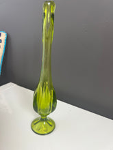 Load image into Gallery viewer, Viking Green Six Petal Swung Bud Vase
