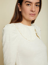 Load image into Gallery viewer, Ivory Long Sleeve Oversized Peter Pan Collar Tee
