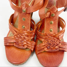 Load image into Gallery viewer, Frye Orange Gabriella Wood Cut Out Wedges - 10
