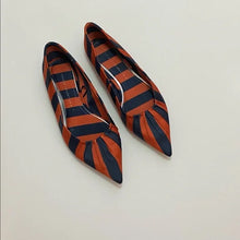 Load image into Gallery viewer, Orange Blue Stripe Flats - Size 39
