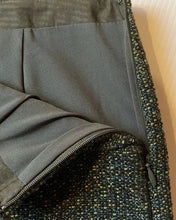 Load image into Gallery viewer, Outback Red Tweed Mini Skirt- 8
