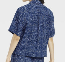 Load image into Gallery viewer, IML Blue Bandana Print Button Down- L
