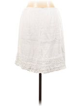 Load image into Gallery viewer, White Linen Tommy Bahama  Skirt - Size 6
